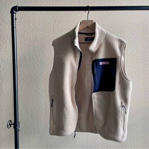 Vineyard vines vest